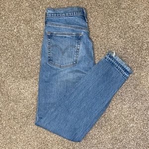 Levi jeans